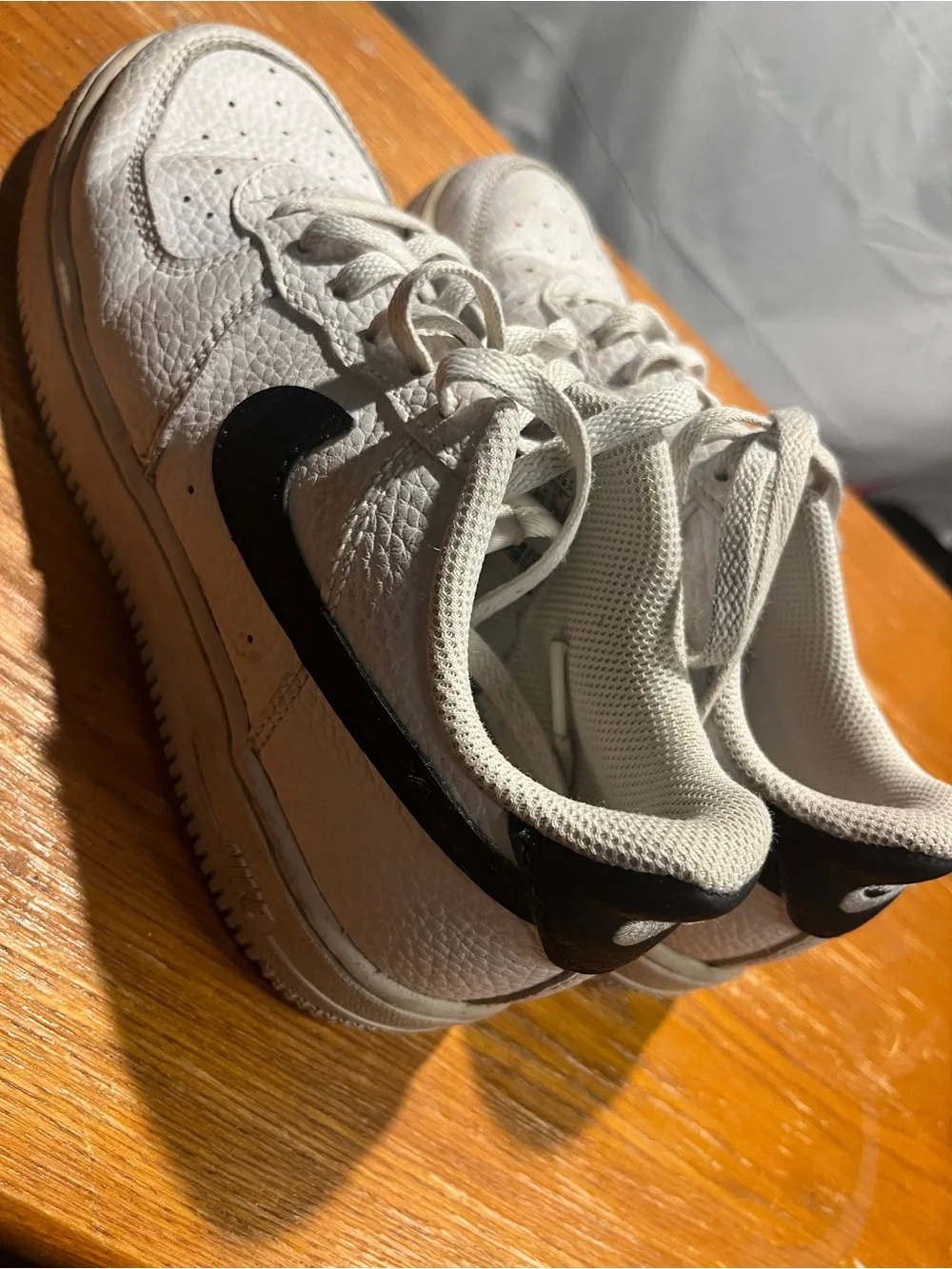 Nike Air Force 1 Low Classic White/Black Streetwear Sneakers US 2.5 Youth